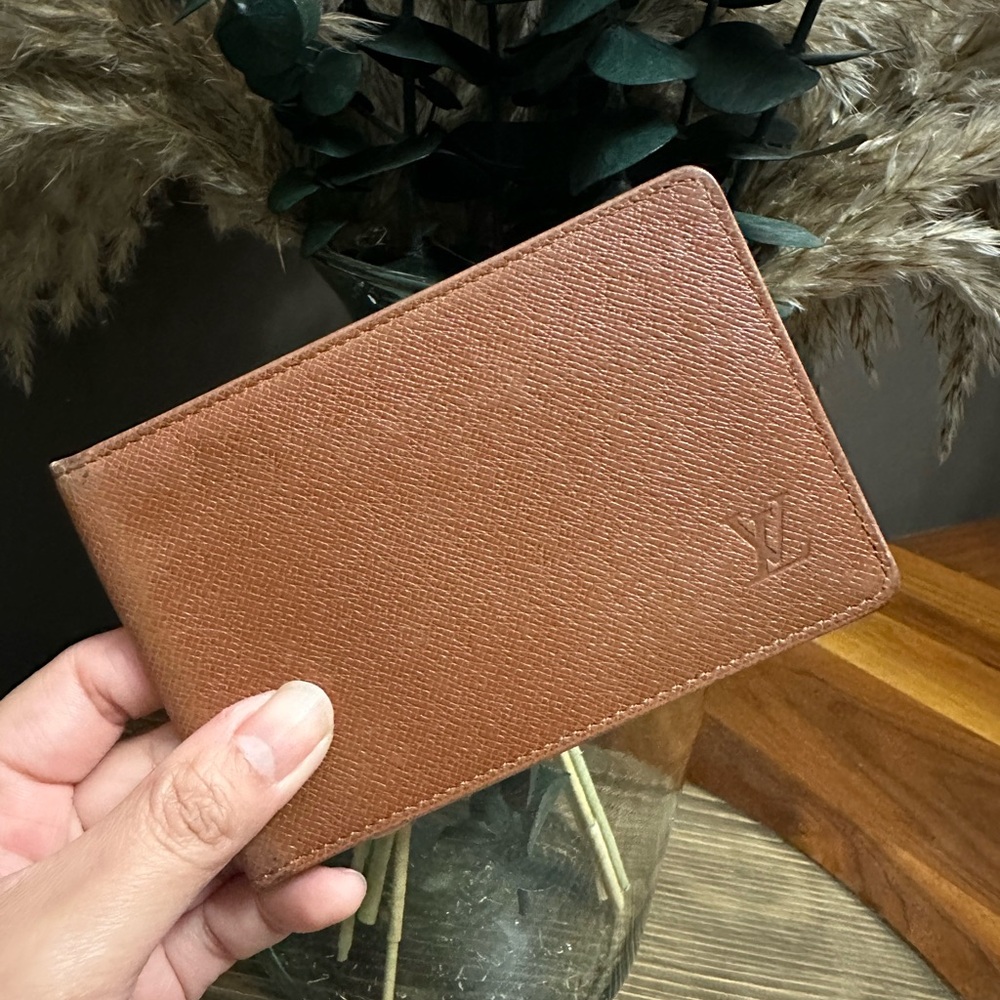 🔥SALE🔥 Authentic Louis Vuitton Camel Taiga Leather ID Card Holder